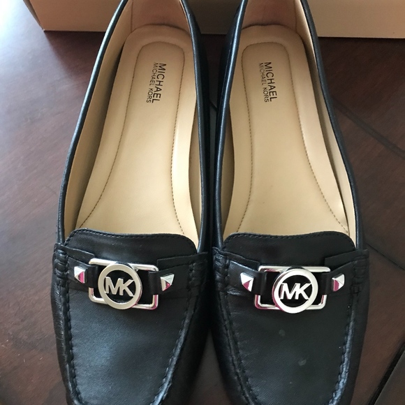 michael kors charm moc loafer